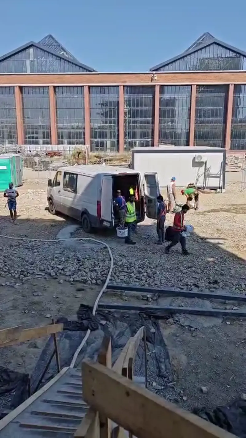 Redă videoclip: lucrări de pe șantier, clip 2